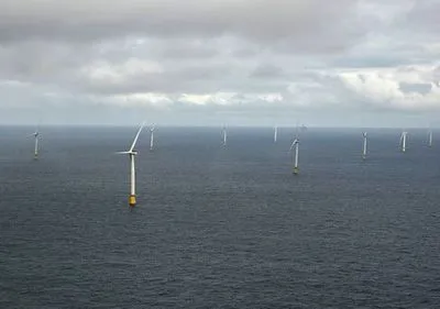 Норвегия открыла крупнейшую в мире плавучую ветровую электростанцию