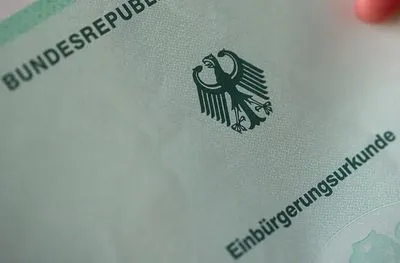 Німеччина спрощує отримання громадянства