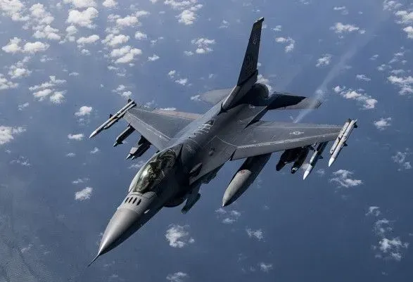 Украинские пилоты могут начать обучение на F-16 в США уже в сентябре - NYT