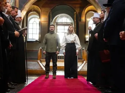 Президент і перша леді долучилися до "Молитви за Україну" в Софійському соборі