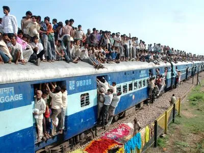 Пожежа у вагоні поїзда в Індії: загинуло дев'ять людей