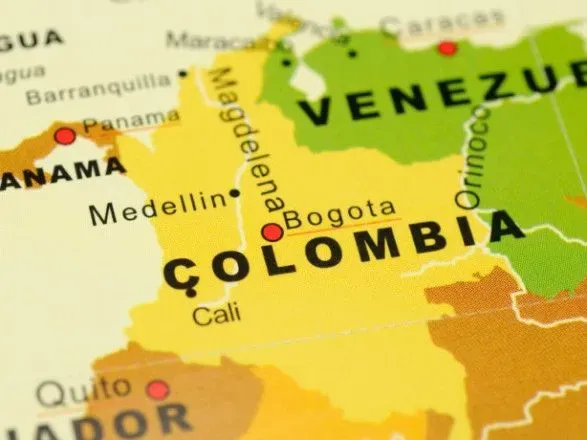 kolumbiya-dodaye-nebinarnu-stat-u-pasporti