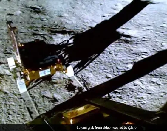 Індія отримала перші в історії наукові дані з південного полюса Місяця