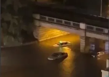 Столиця Грузії йде під воду: жителів Тбілісі закликали не виходити на вулицю