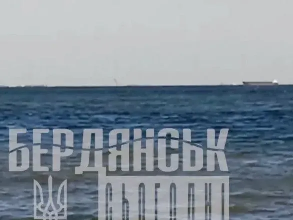 В порт оккупированного Бердянска снова зашел российский корабль