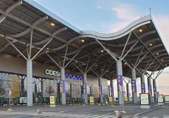 Заволодіння аеропортом "Одеса" та його доходами у понад 2,5 млрд гривень: під підозрою 5 осіб