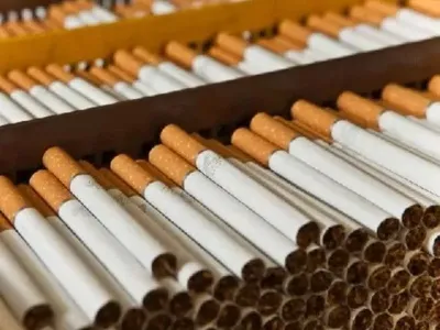 Зеленский подписал закон о запрете продажи сигарет в Duty Free