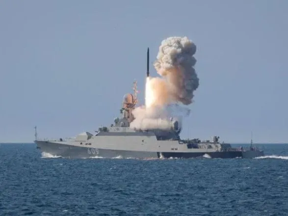 росія вивела у Чорне море ракетоносій, який може нести 8 крилатих ракет "Калібр"