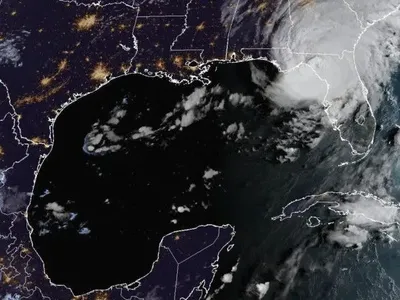 На західне узбережжя Флориди обрушився ураган третьої категорії "Ідалія"