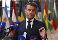 Президент Франції Макрон провів телефонну розмову з прем'єр-міністром Іраку