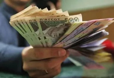 Шмигаль: нова система оплати праці державних службовців має запрацювати з 1 січня