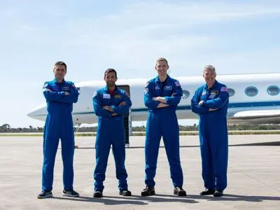Чотири астронавти NASA і SpaceX повертаються додому з космічної станції