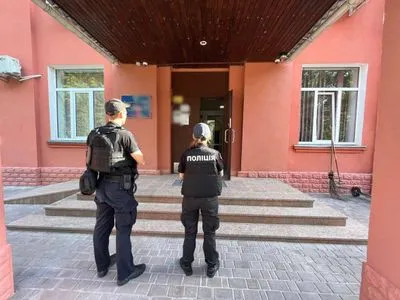 На Киевщине, вслед за столицей, сообщили о "минировании" школ в Броварах