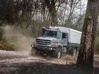 Mercedes-Benz поставил Украине более 100 грузовиков повышенной проходимости Zetros