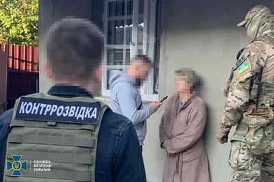 СБУ: по "гарячих слідах" затримали росіянку-коригувальницю ворожих ударів по Сумах