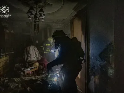 У Києві внаслідок пожежі в квартирі загинула жінка