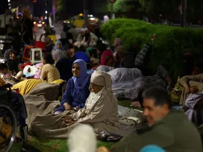 Землетрус у Марокко: люди сплять просто неба, побоюючись нових поштовхів