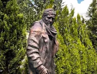 У Тбілісі встановили пам'ятник розстріляному рашистами воїну Мацієвському, чиїми останніми словами були "Слава Україні"