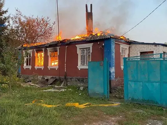 Окупанти обстріляли чотири райони Харківщини, виникли пожежі