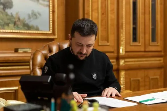 Зеленский подписал закон о возобновлении рассмотрения жалоб на судей