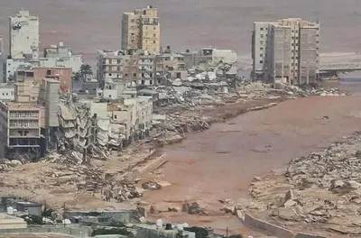 В Ливии власти требуют расследования на предмет человеческой ошибки, которая могла вызвать страшные последствия наводнений
