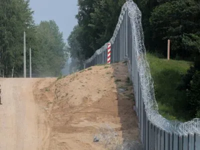 Польща планує добудувати електронний бар'єр на кордоні з рф до початку жовтня