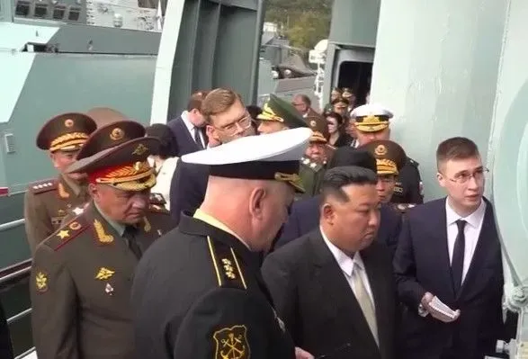 Кім Чен Ин разом із шойгу прибув на фрегат "Маршал Шапошников" у Владивостоці