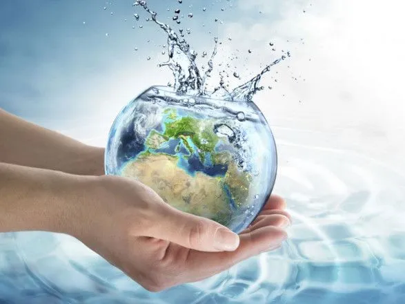 Всесвітній день моніторингу якості води, День бамбука. Що ще можна відзначити 18 вересня