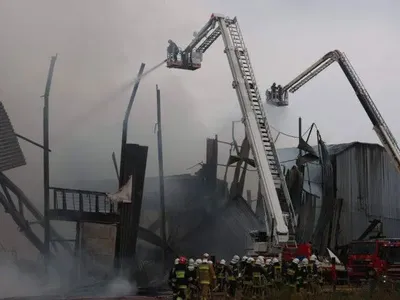 Вражеский удар "шахедами" по Львову: спасатели ликвидировали пожар