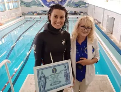 Світовий рекорд: фрідайвер Катерина Садурська затримала дихання і занурилася на 78 метрів