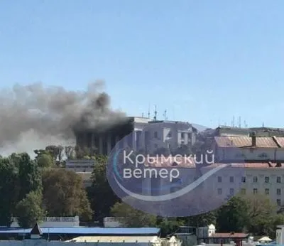 Удар по штабу флота у Севастополі: у мережі шириться фото та відео ракетної атаки
