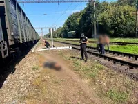 На Київщині потяг збив людину