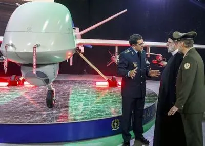 Іран представив безпілотник з робочим діапазоном 2000 км