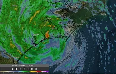 Тропічний шторм "Офелія" обрушився на східне узбережжя США: оголошено НС