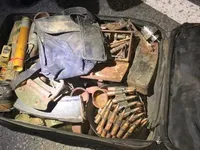 На Київщині та Дніпропетровщині поліція виявила арсенали боєприпасів