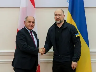Украина рассчитывает на участие австрийского бизнеса в гуманитарном разминировании нашего государства - Шмыгаль