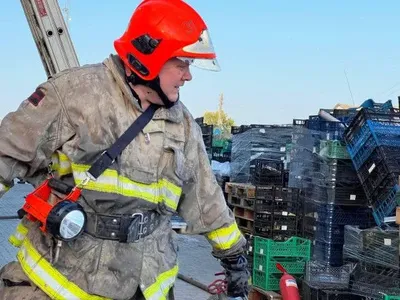 В Киевской области горело предприятие по выращиванию грибов: пламя охватило около 1600 кв. м