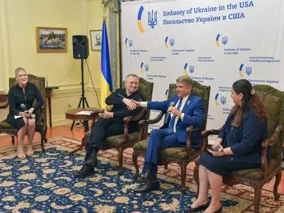Генпрокурор України у США обговорив шляхи реалізації Формули миру