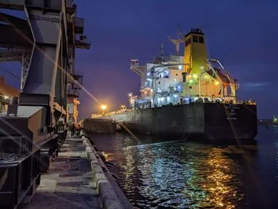 Ще одне вантажне судно вийшло з українського порту на Чорному морі - Reuters