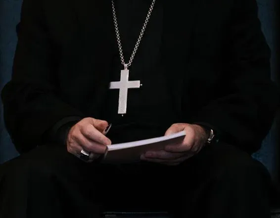 Скандальная оргия священников в Польше: подробности, увольнения, реакция церкви и полиции