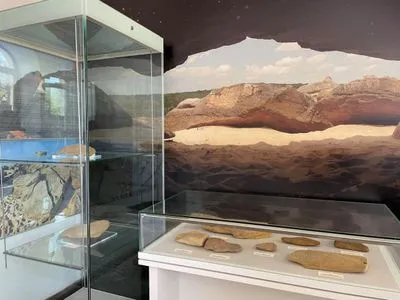 У Криму відкрили виставку з краденими експонатами заповідника “Кам’яна могила”