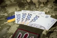 Деяким військовим збільшили доплати: хто буде отримувати 100 тис. гривень
