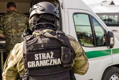 Криза на “балканському коридорі”: Польща розповіла про перші результати повернення контролю на кордоні зі Словаччиною