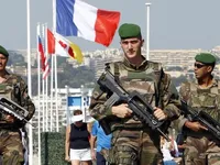 Франція розмістить 7 тисяч солдатів, аби посилити безпеку на тлі нападу у школі