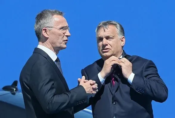 Генсек НАТО рассказал Орбану о важности поддержки Украины