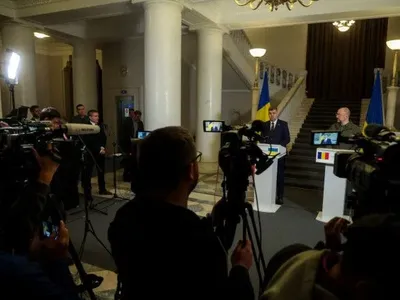 Премьер Румынии анонсировал визиты других министров своего правительства в Киев
