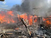 росіяни обстріляли Вовчанськ на Харківщині: виникла пожежа, двоє людей поранені