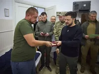 Зеленский в Николаевской области посетил раненых бойцов