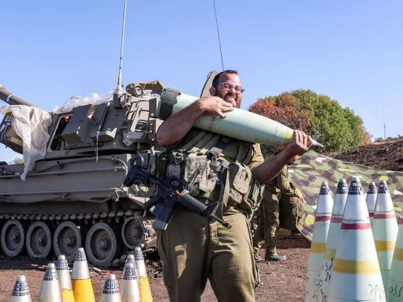 США отправят Израилю артиллерийские снаряды, которые изначально предназначались для Украины - СМИ