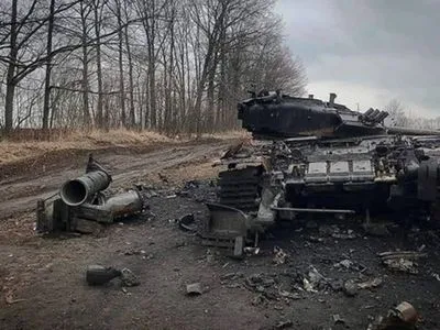 Українські захисники знищили ще 11 танків ворога на південному фронті